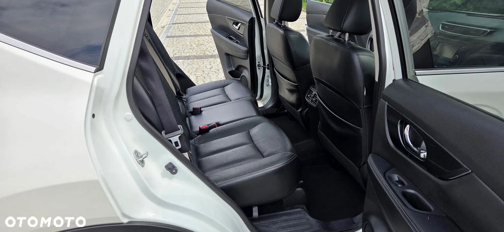 Nissan X-Trail 1.6 DIG-T Tekna - 25