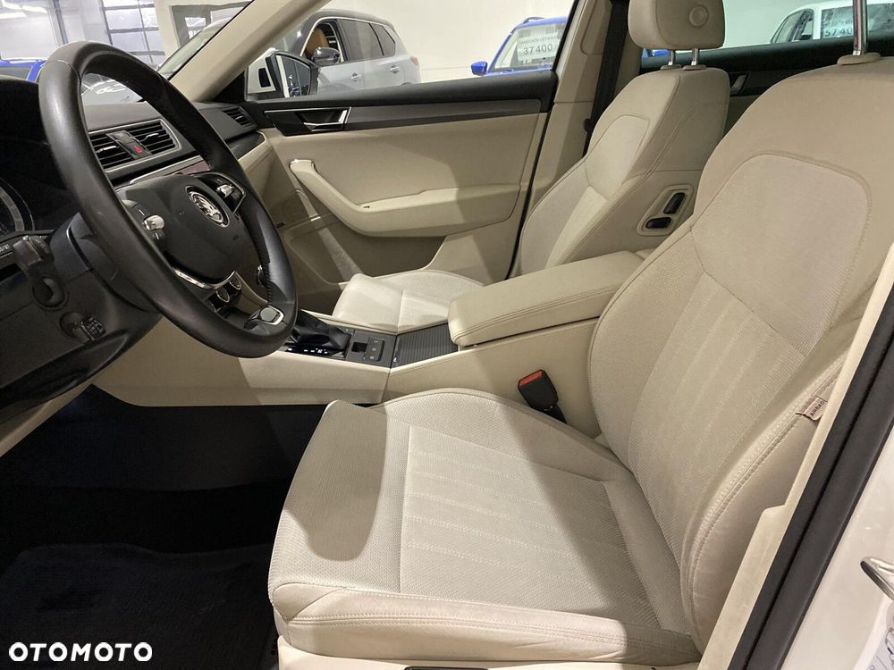 Skoda Superb 2.0 TDI SCR 4x4 Style DSG - 10