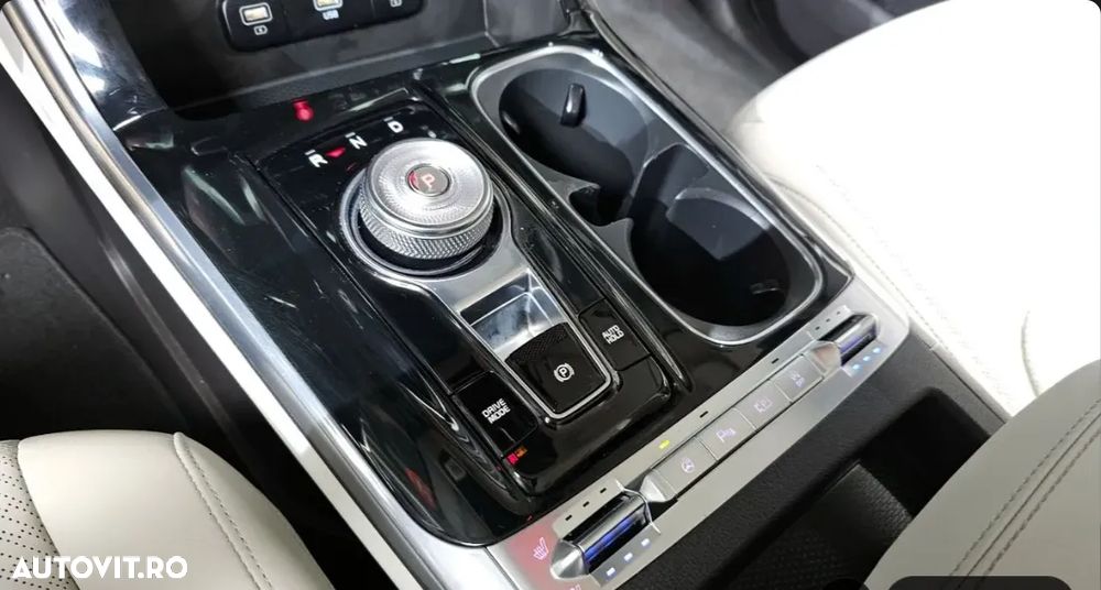KIA Carnival 2020 — imagine 7