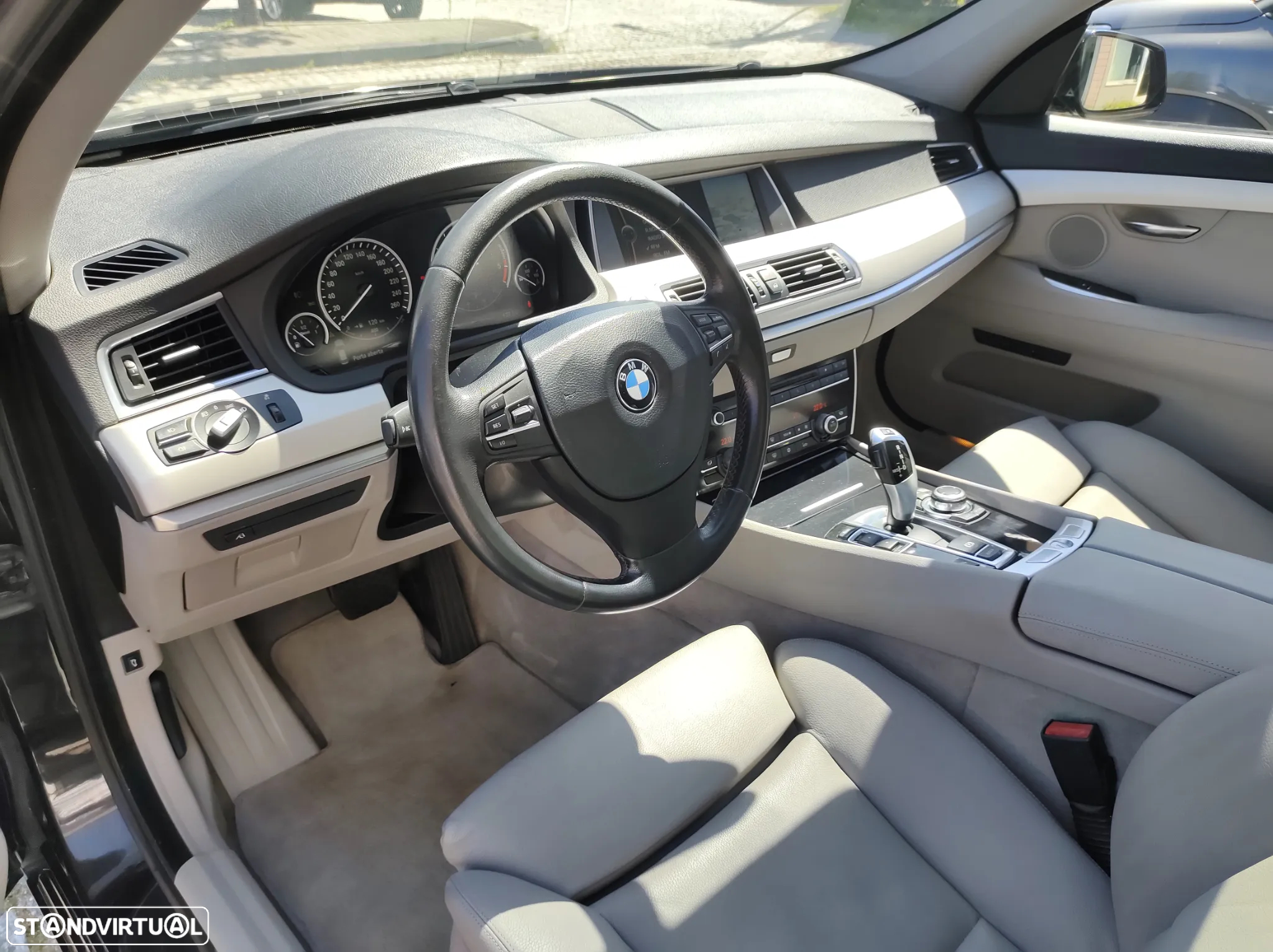 BMW 530 Gran Turismo d - 14