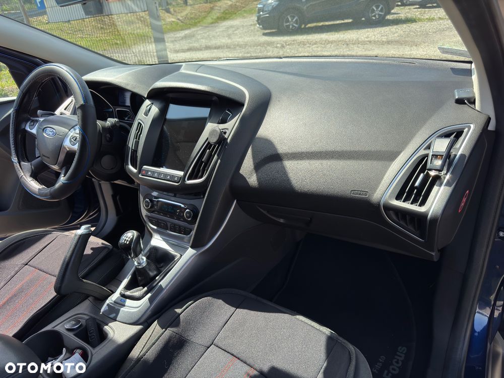 Ford Focus 1.6 TDCi ECOnetic 99g Start-Stopp-System Titanium - 32