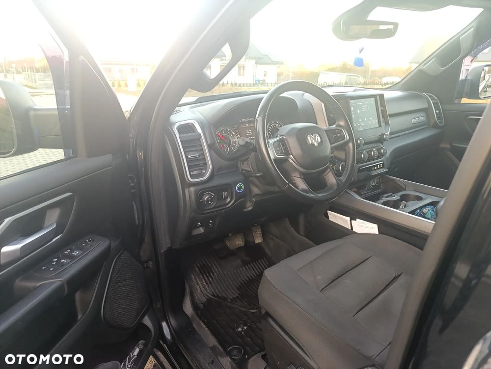 RAM 1500 Crew Cab Shortbed Bighorn - 8