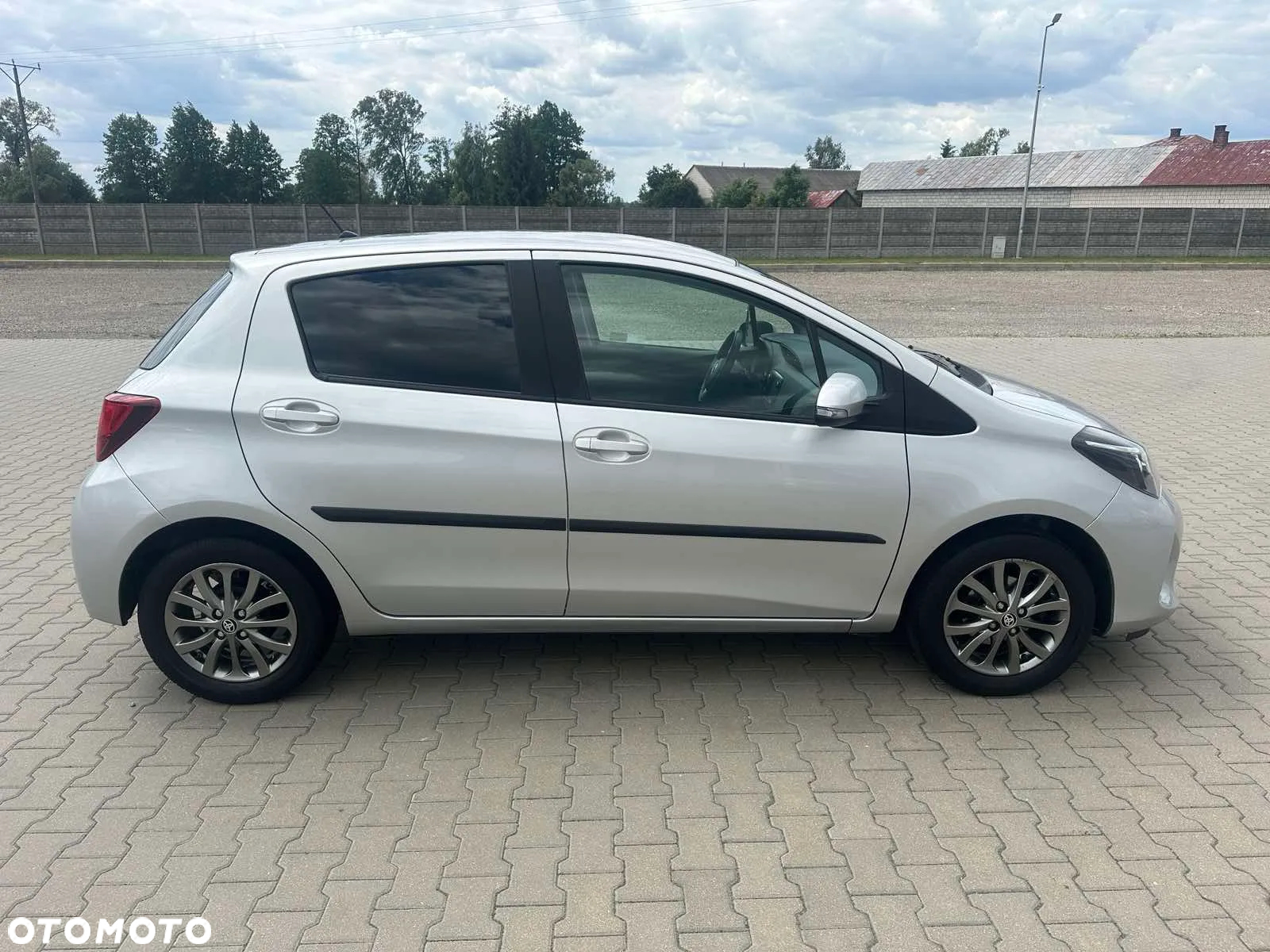 Toyota Yaris 1.33 Premium - 3