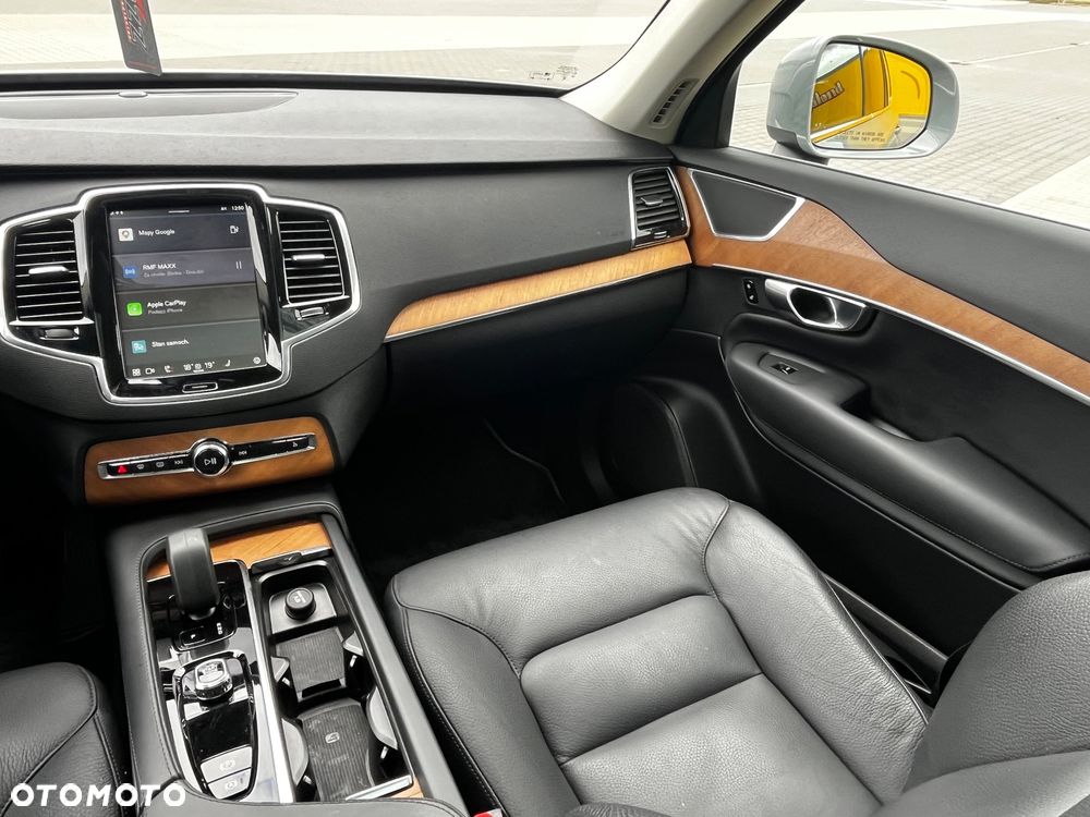 Volvo XC 90 - 21