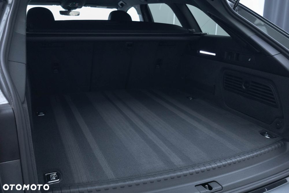 Audi A6 Avant 55 TFSI e quattro S tronic S line - 40