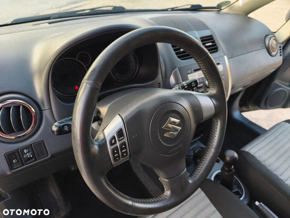 Suzuki SX4 - 21