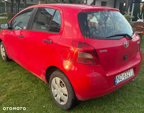Toyota Yaris - 4