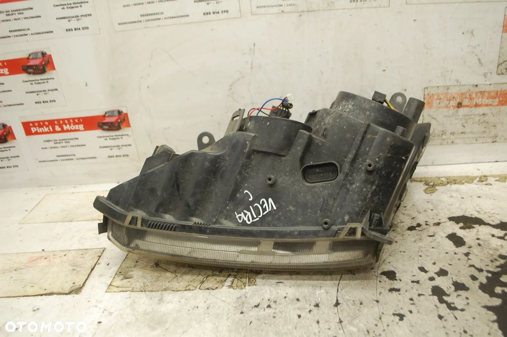 LAMPA PRAWY PRZÓD PRZEDNIA PRAWA SOCZEWKA CZARNA OPEL VECTRA C SIGNUM EUROPA - 3