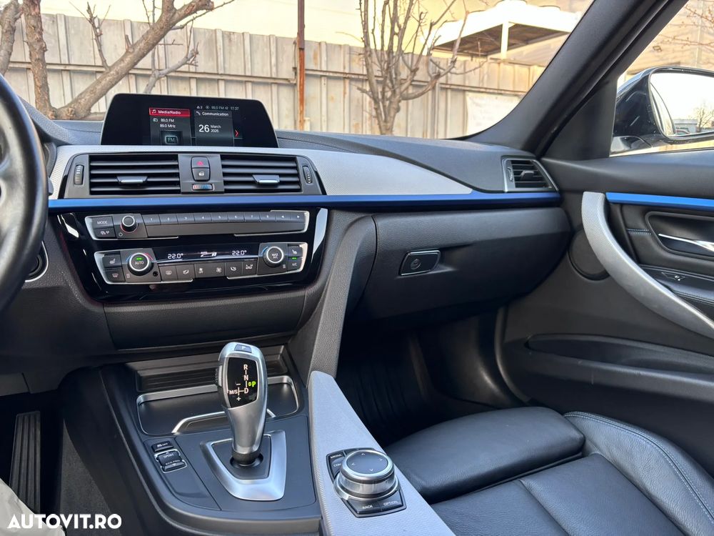 BMW Seria 3 320i Aut. M Sport - 23