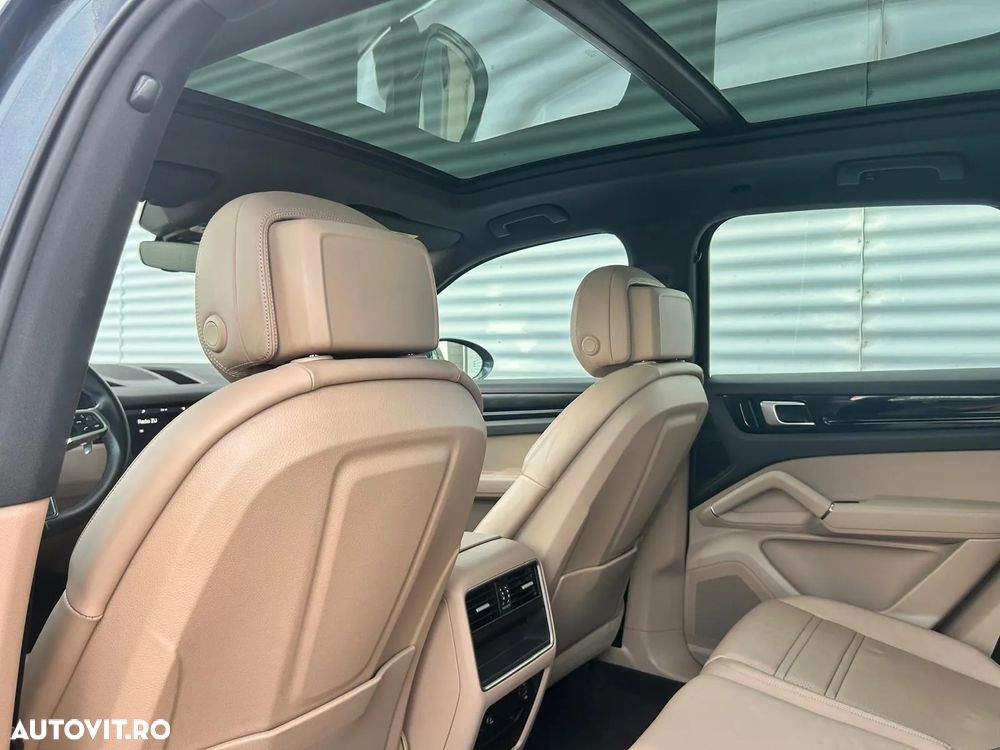 Porsche Cayenne S Tiptronic S - 12