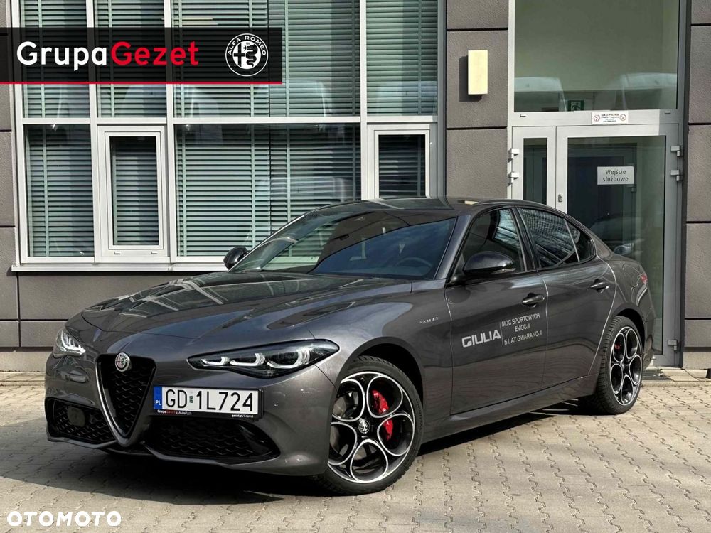 Alfa Romeo Giulia - 1