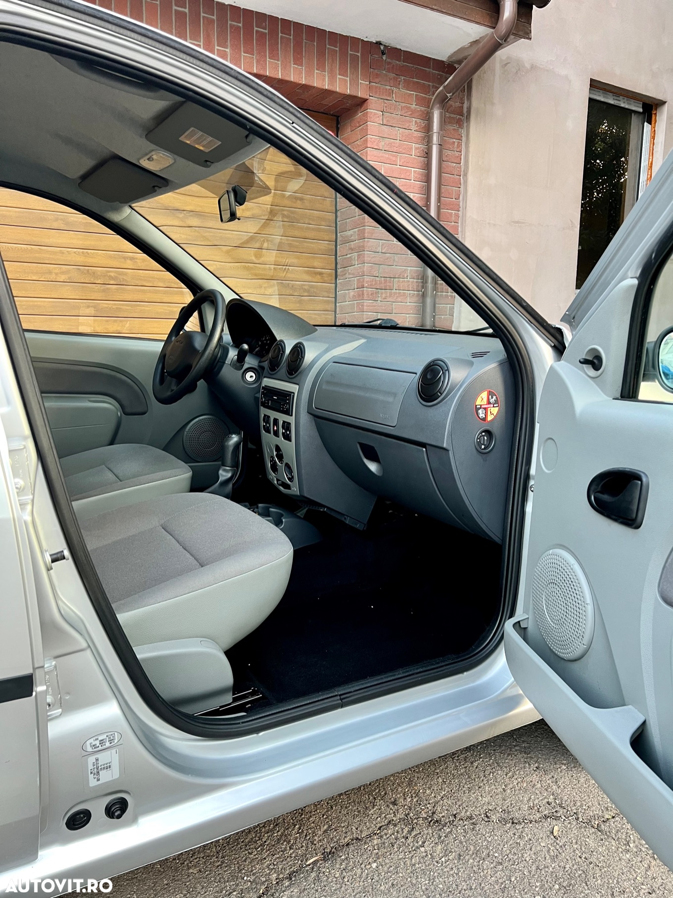 Dacia Logan - 7