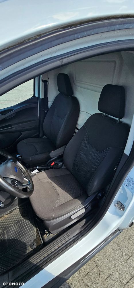 Ford Transit courier - 8