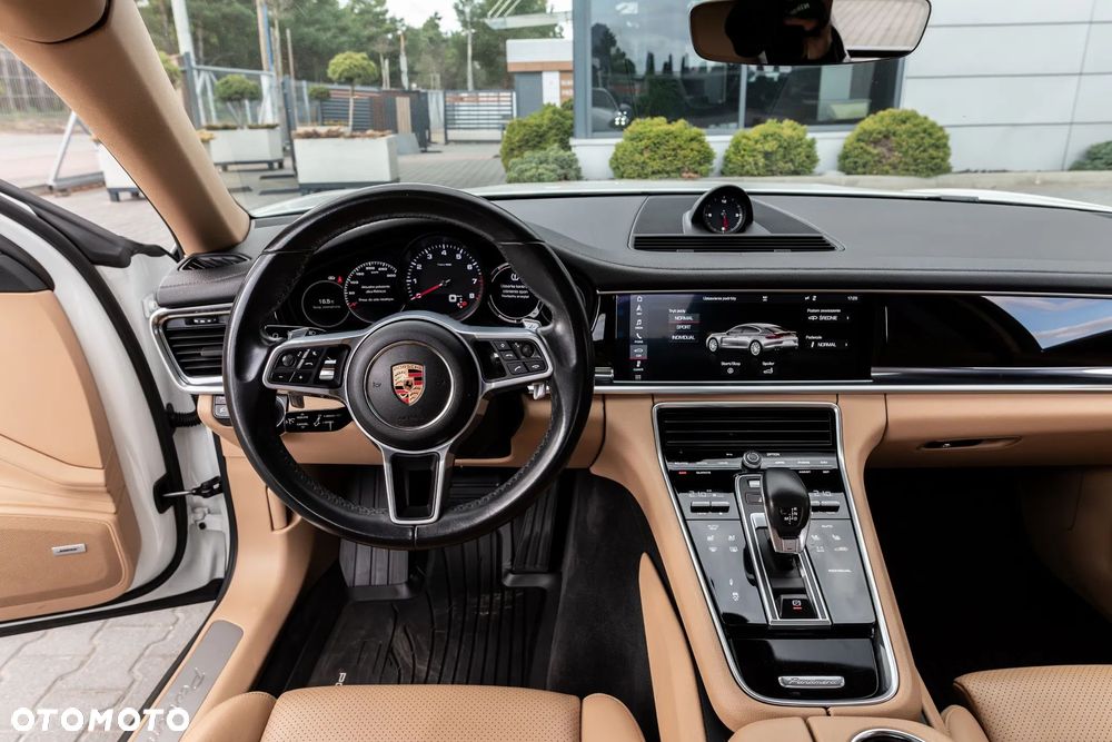 Porsche Panamera Standard - 15