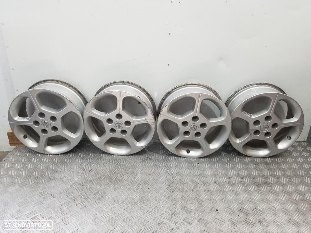 CONJUNTO DE PNEUS NISSAN LEAF ZE0 - 1