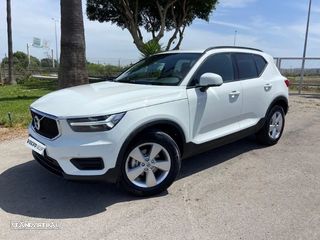 Volvo XC 40 1.5 T2 Momentum Core