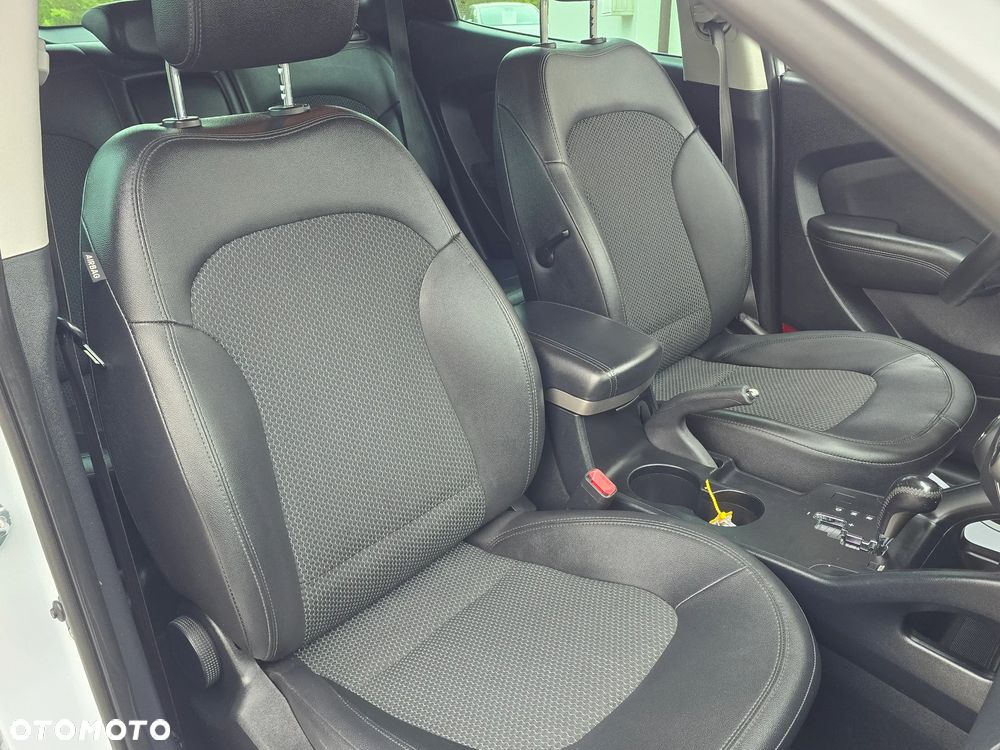 Hyundai ix35 2.0 4WD Automatik Premium - 28
