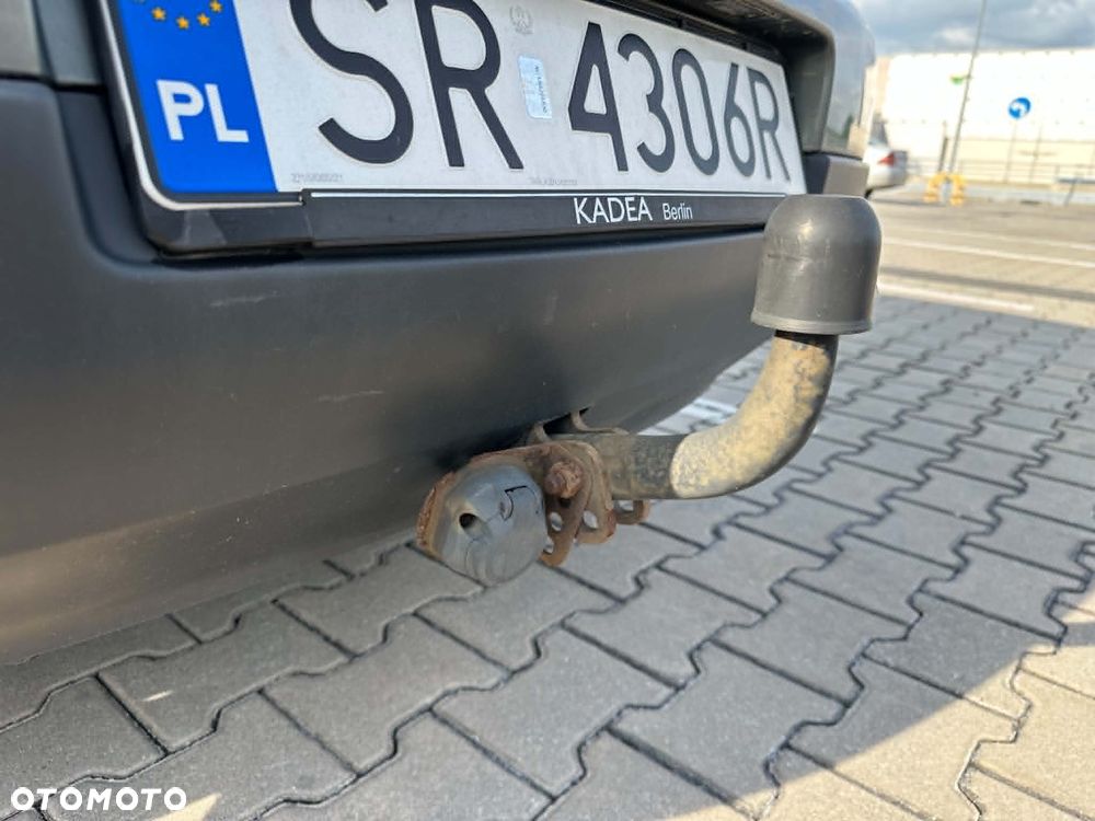 Volkswagen Golf 1.6 FSI Comfortline - 26