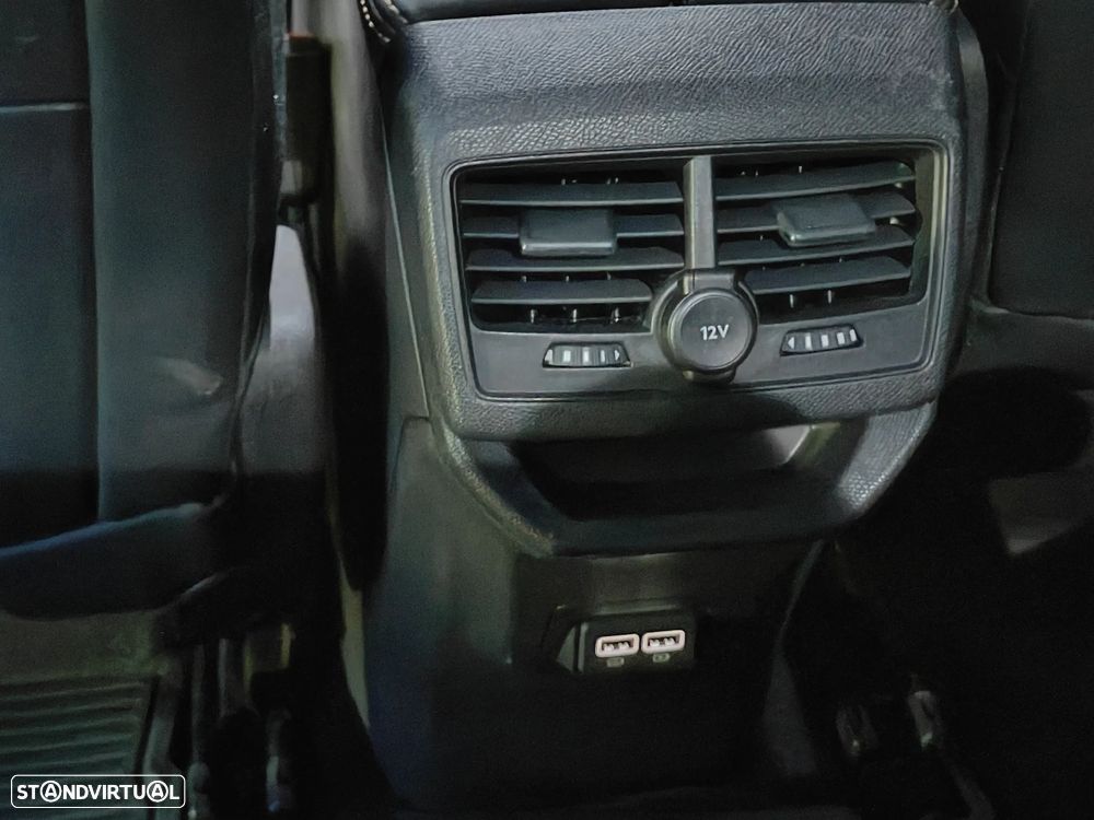 Peugeot 3008 1.6 Hybrid4 GT Line e-EAT8 - 19