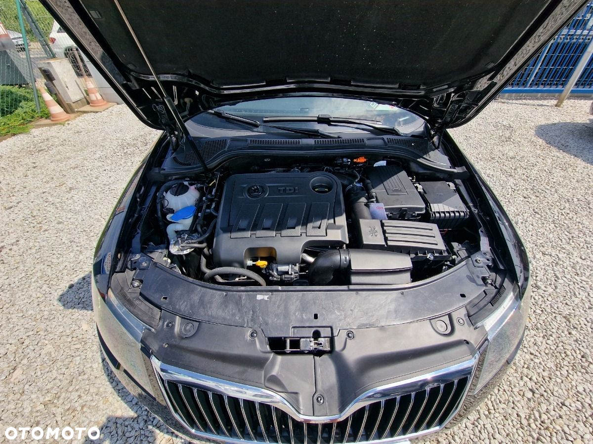 Skoda Superb 2.0 TDI Active DSG - 31