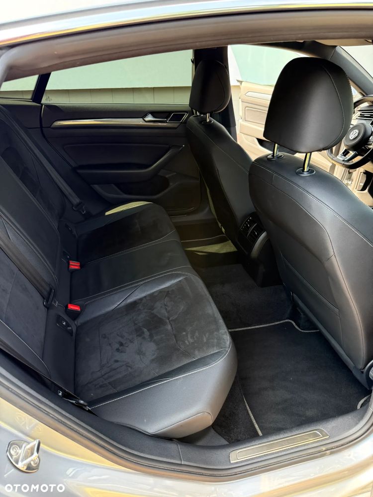 Volkswagen Arteon 2.0 TDI SCR R-Line DSG - 23