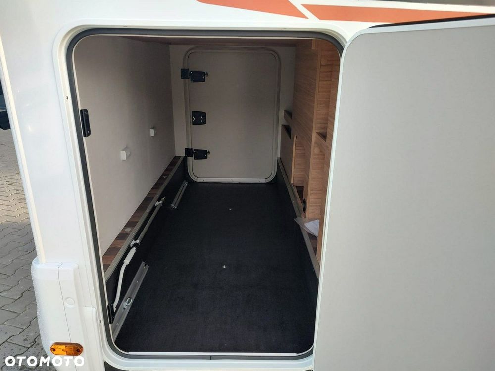 Weinsberg CaraCompact Suite MB 640 MEG EDITION PEPPER - 8