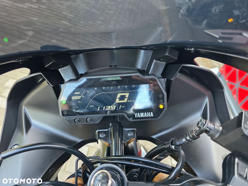 Yamaha YZF - 18