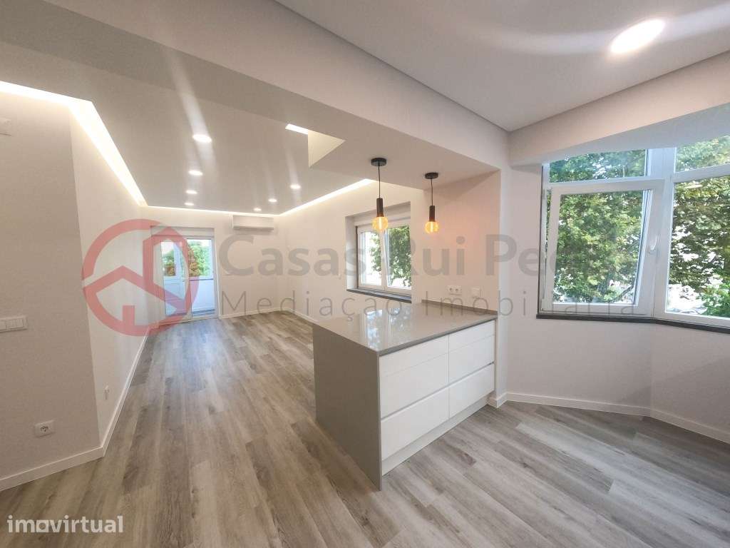 T3 totalmente remodelado na Cova da Piedade, Quinta do Janeiro, Qua... - Grande imagem: 4/19