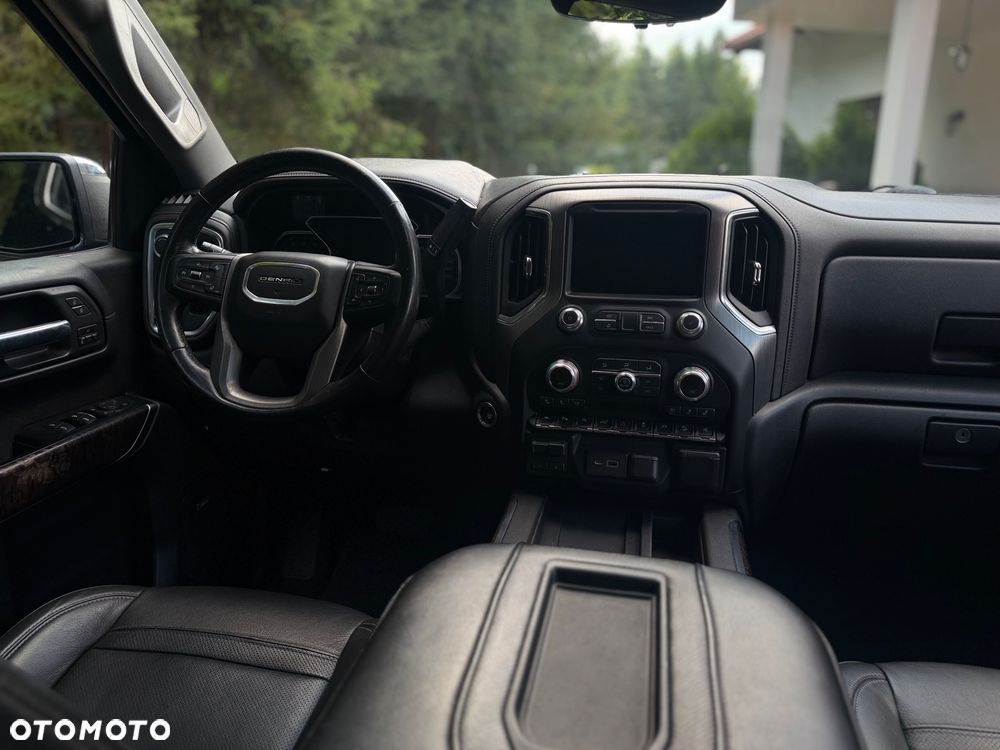 GMC Sierra - 9