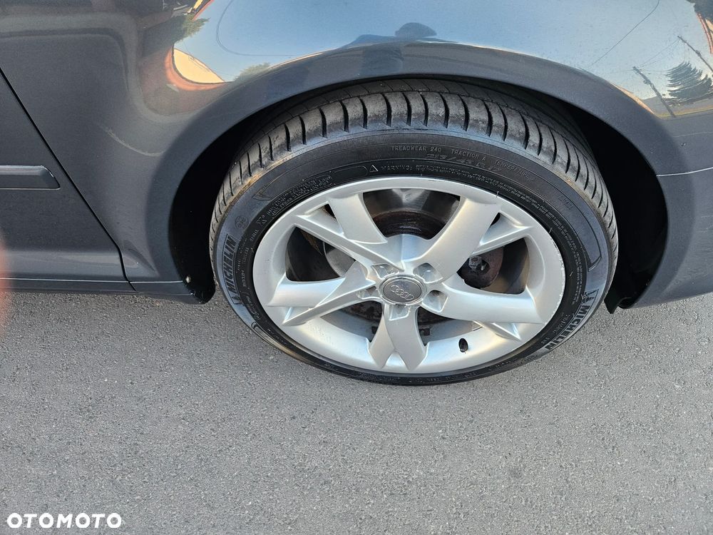 Audi A3 Sportback 1.6 TDI DPF Ambiente - 16