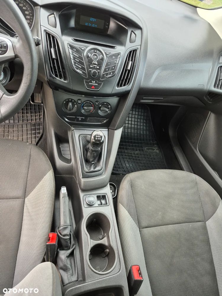 Ford Focus 1.6 Trend - 12