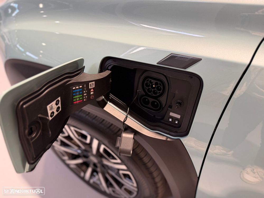 Renault 4 E-Tech 52 kWh Iconic Autonomia Conforto - 29