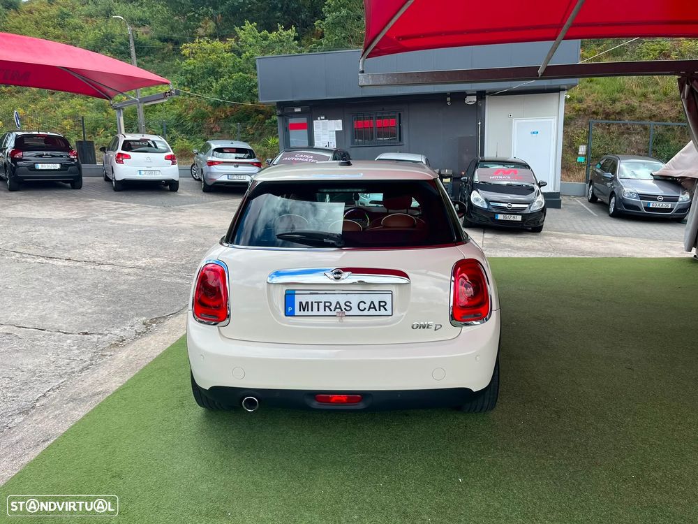 MINI 5 Portas One D - 4