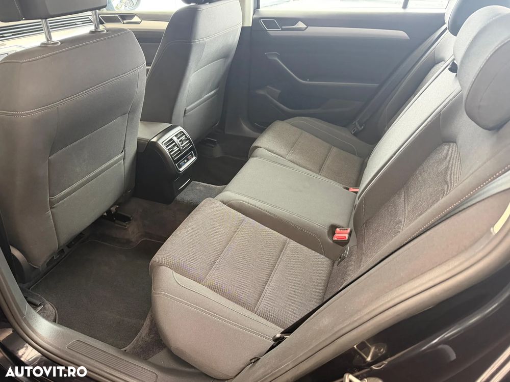 Volkswagen Passat 2.0 TDI SCR DSG BlueMotion Comfortline - 11