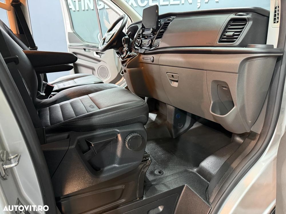 Ford Transit Conect - 23