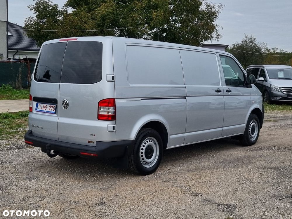 Volkswagen Transporter - 4