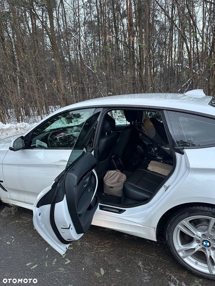 BMW Seria 3 320d M Sport - 17