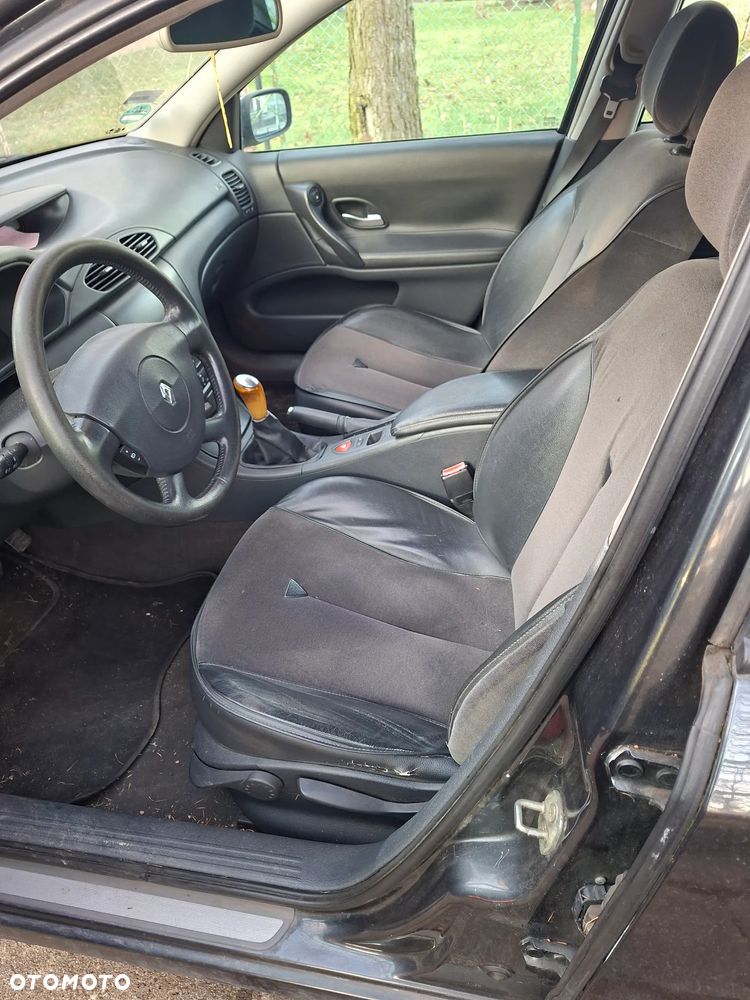Renault Laguna - 3
