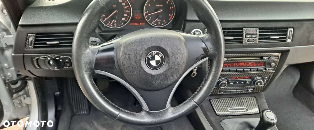 BMW Seria 3 - 12