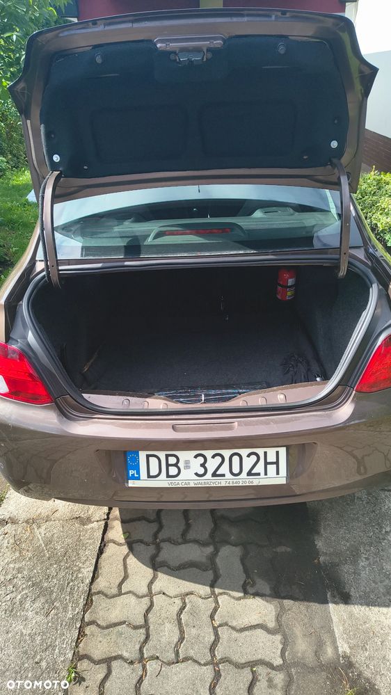 Peugeot 301 1.6 VTi Allure - 6