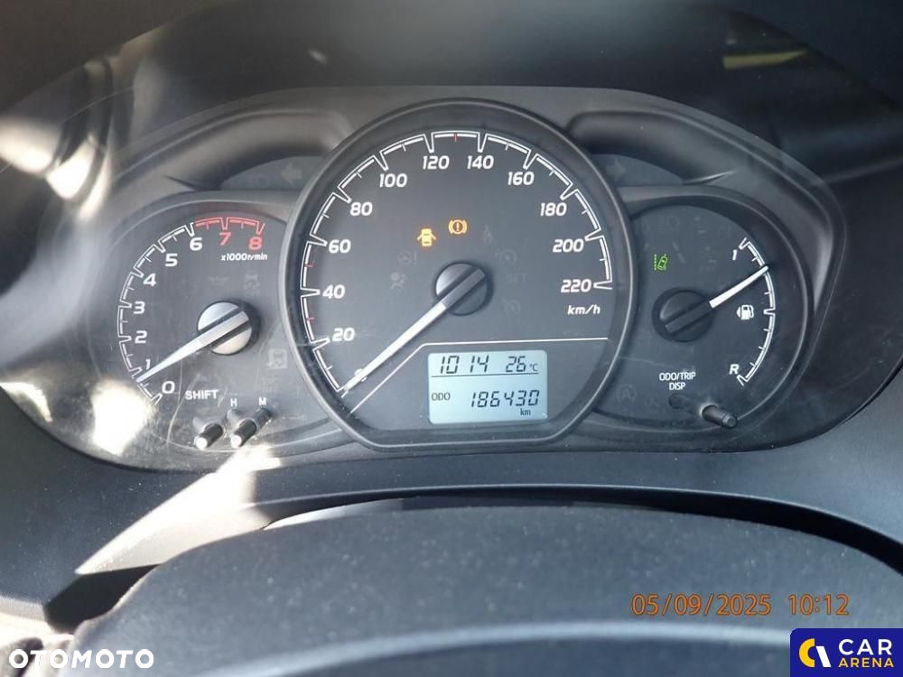 Toyota Yaris 1.5 Active - 9