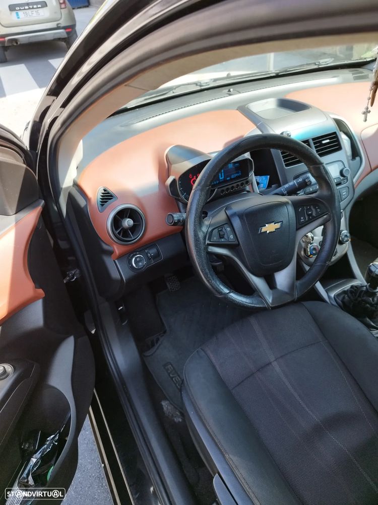 Chevrolet Aveo 1.2 LS Bi-Fuel - 8