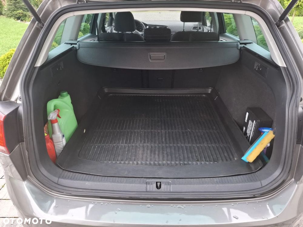 Volkswagen Golf 1.6 TDI BlueMotion Technology DSG Comfortline - 10