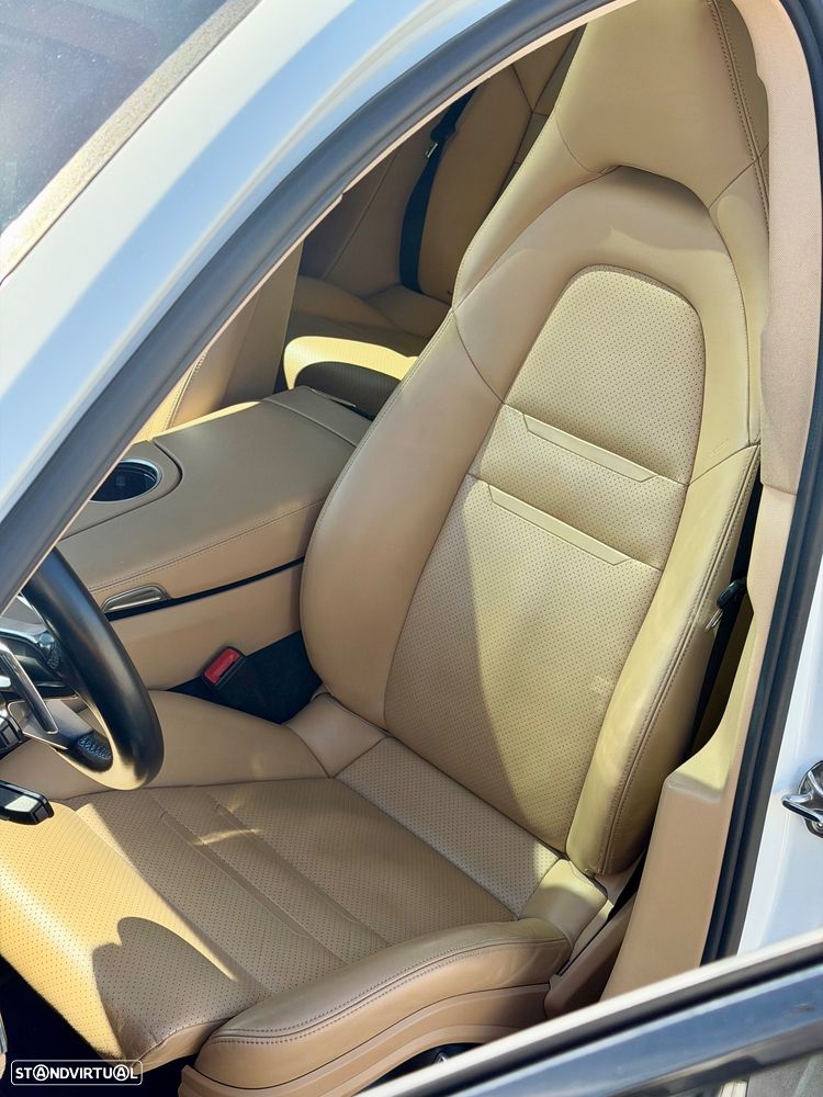 Porsche Panamera Sport Turismo - 6