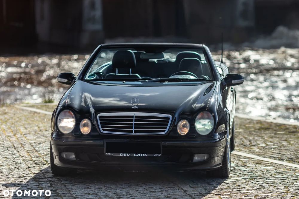 Mercedes-Benz CLK - 9