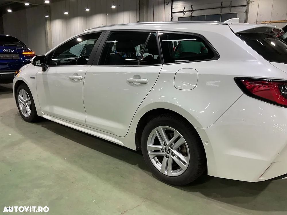 Toyota Corolla Sedan 1.8 HSD Dynamic Plus - 2