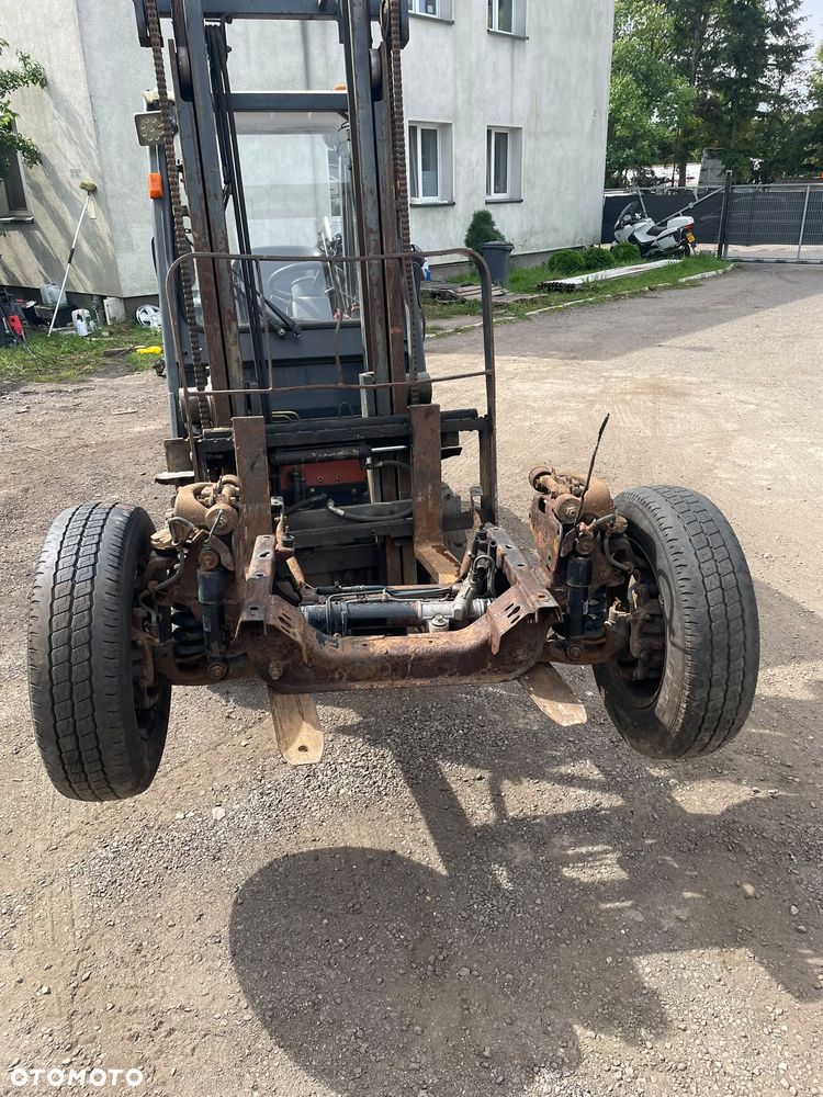 Belka przednia sanki isuzu grafter N35 3.0 - 3