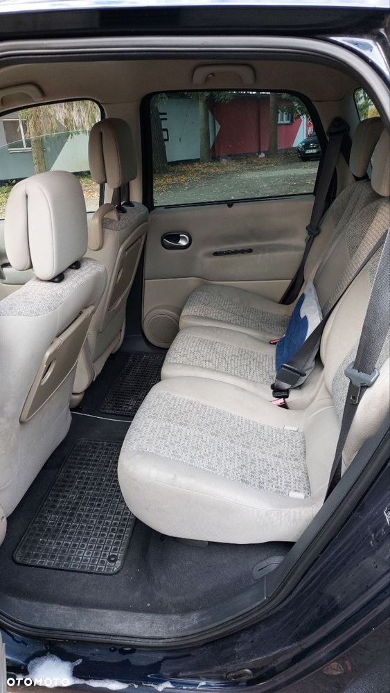 Renault Scenic - 12