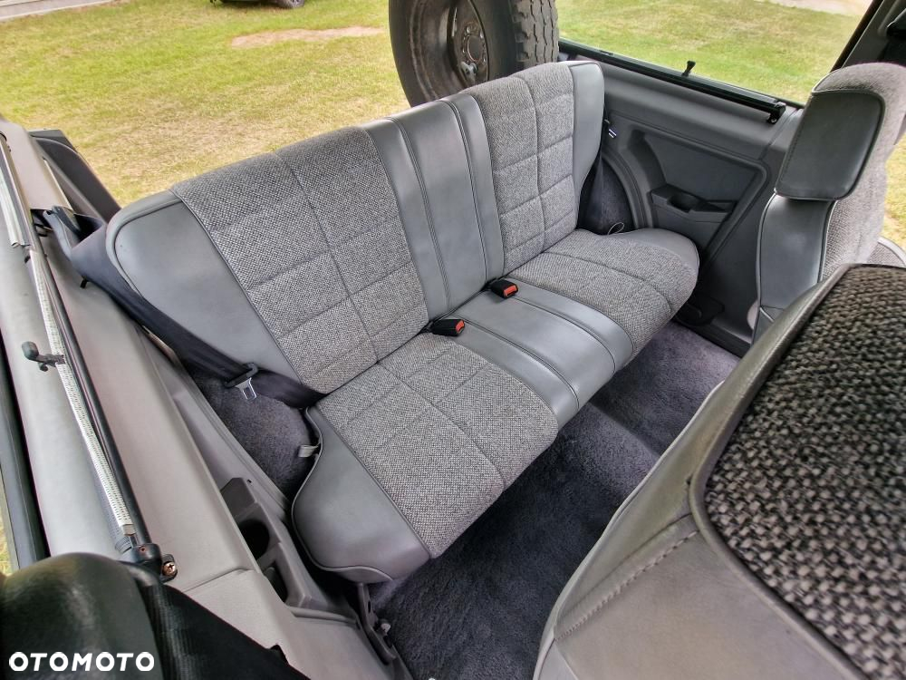 Jeep Cherokee 2.5 - 17