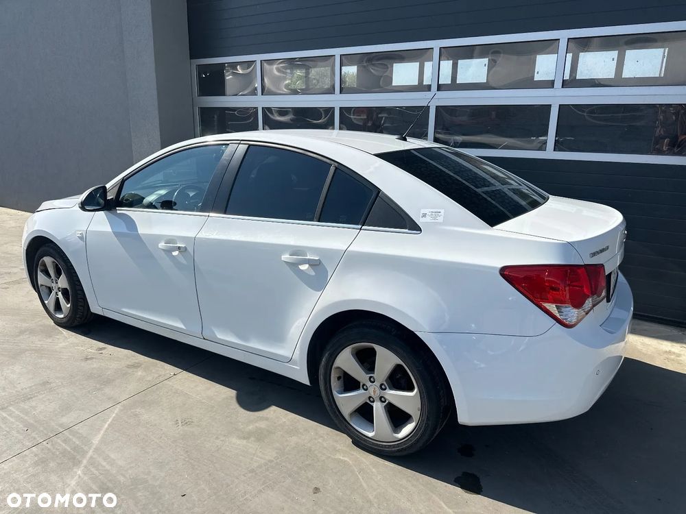 Chevrolet Cruze 1.8 LT - 3